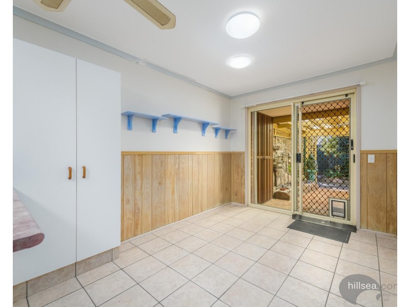 1/4 Robin Joy Close, Labrador QLD 4215