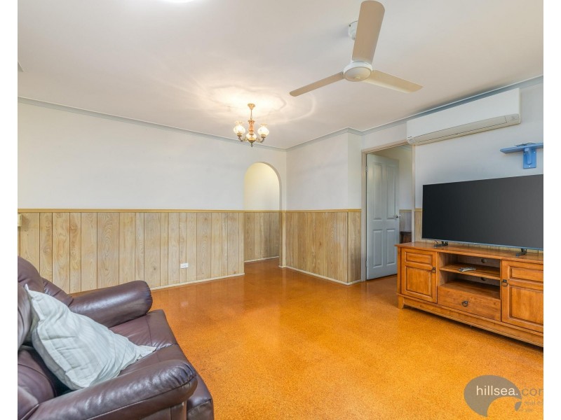 1/4 Robin Joy Close, Labrador QLD 4215