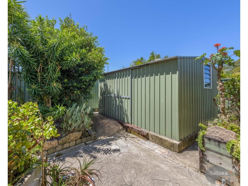 1/4 Robin Joy Close, Labrador QLD 4215