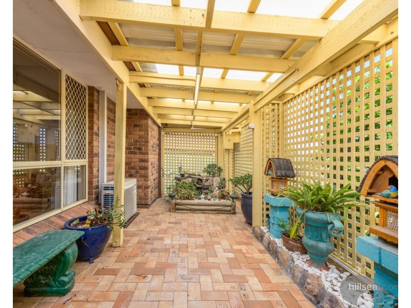 1/4 Robin Joy Close, Labrador QLD 4215