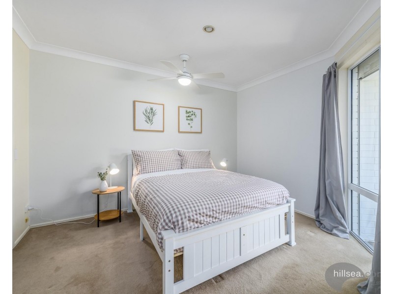 1/5 Hill Court, Labrador QLD 4215