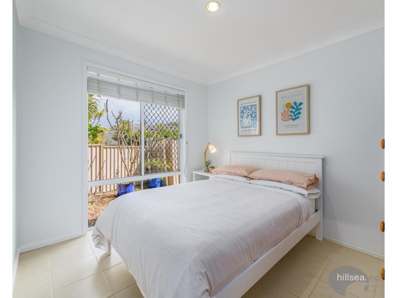 1/5 Hill Court, Labrador QLD 4215