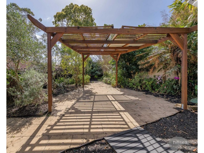 1/5 Hill Court, Labrador QLD 4215