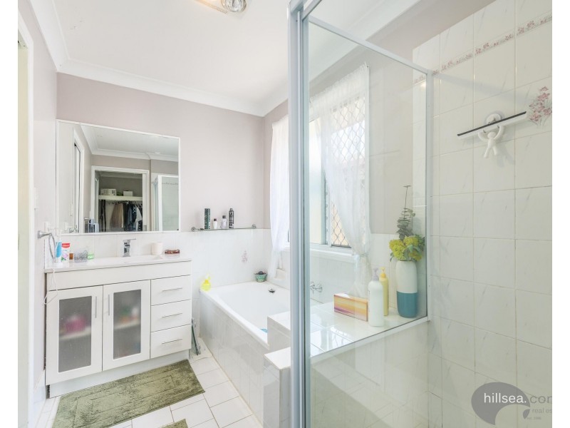 2/12 Calvary Court, Labrador QLD 4215