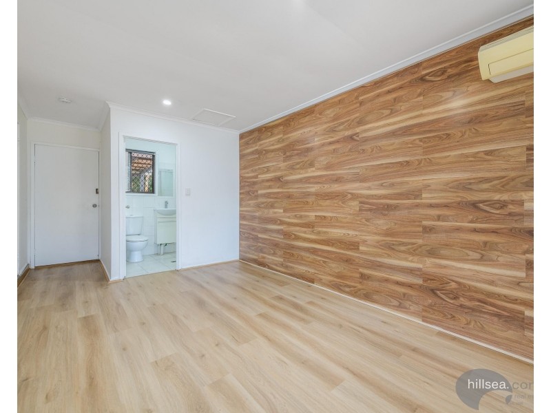 2/18 Elm Court, Labrador QLD 4215