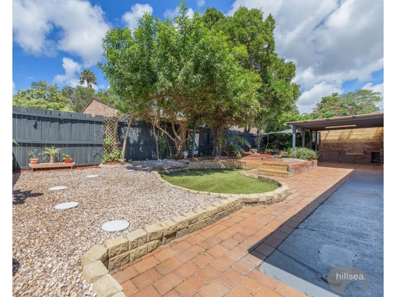 2/18 Elm Court, Labrador QLD 4215