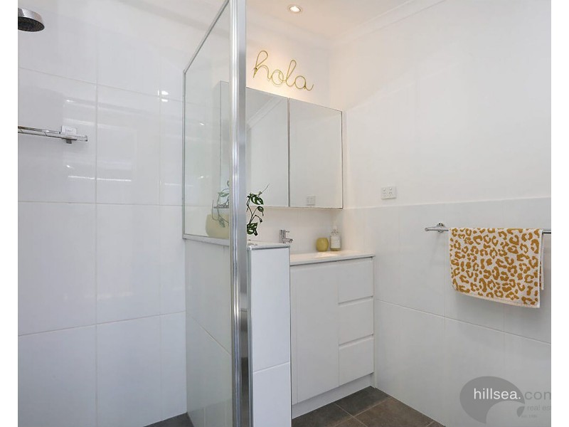 48 Deagon Drive, Runaway Bay QLD 4216