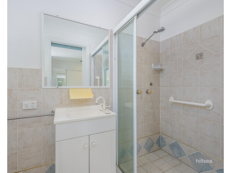 2/45 Brown Street, Labrador QLD 4215