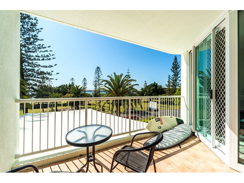 206/182-192 Marine Parade, Labrador QLD 4215