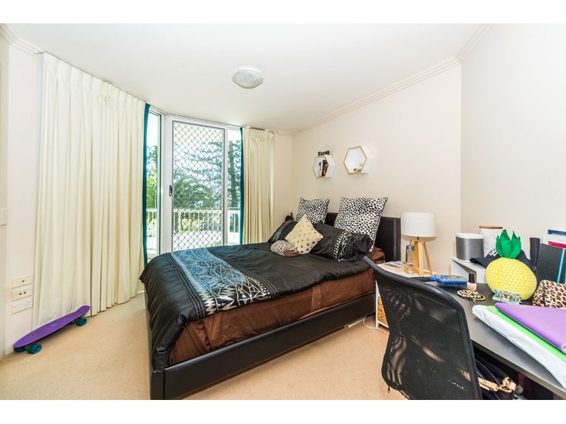 206/182-192 Marine Parade, Labrador QLD 4215
