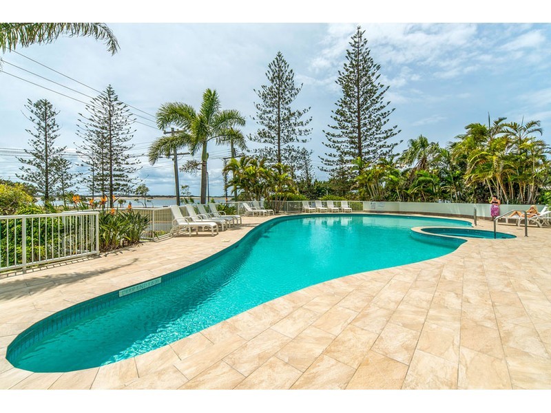 206/182-192 Marine Parade, Labrador QLD 4215