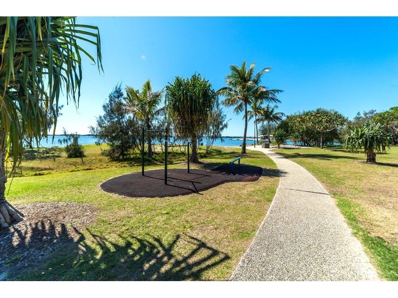 206/182-192 Marine Parade, Labrador QLD 4215