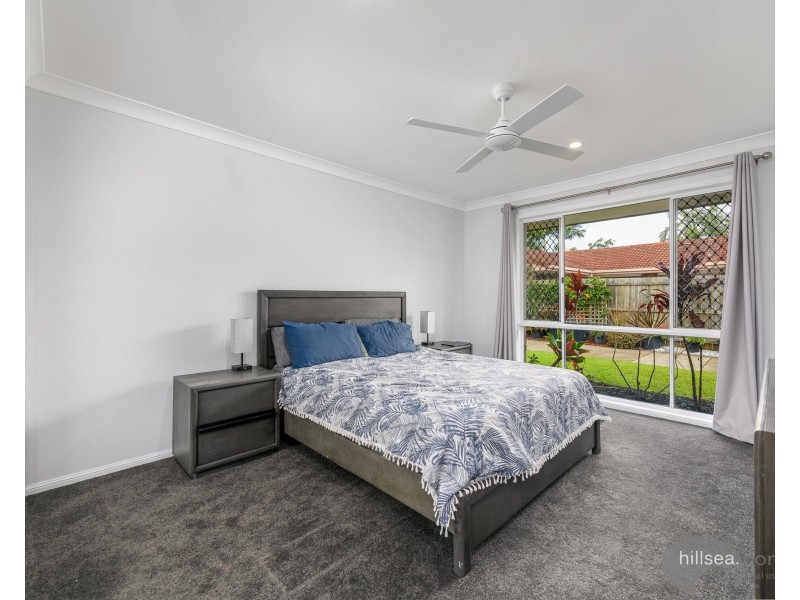 1/9 Riccarton Place, Labrador QLD 4215