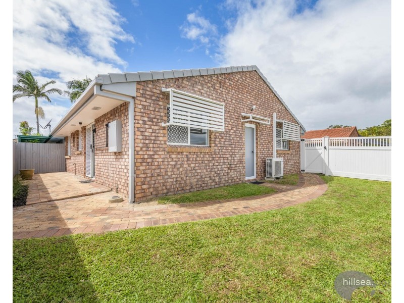 1/9 Riccarton Place, Labrador QLD 4215