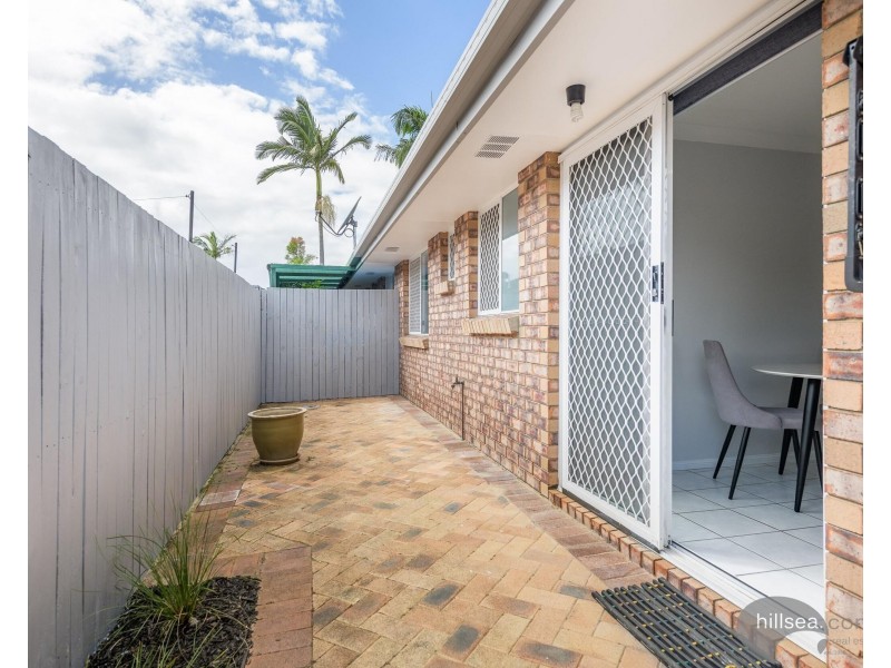 1/9 Riccarton Place, Labrador QLD 4215