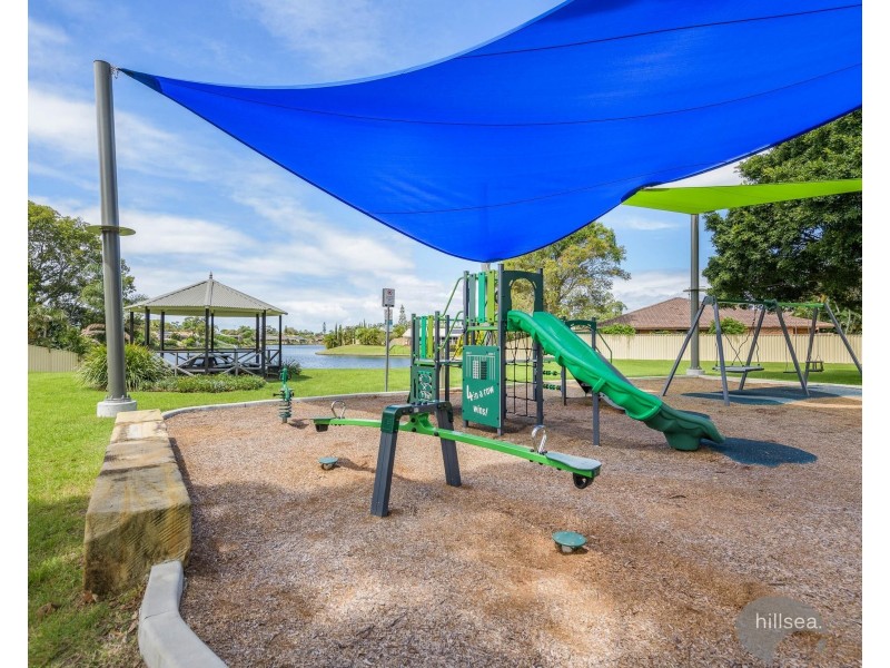 2/92 Kangaroo Avenue, Coombabah QLD 4216