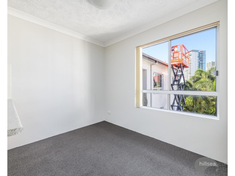 29/3-5 Norman Street, Southport QLD 4215