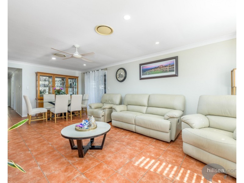 2/7 Clovelly Place, Labrador QLD 4215