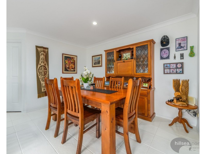 2/223 Turpin Road, Labrador QLD 4215