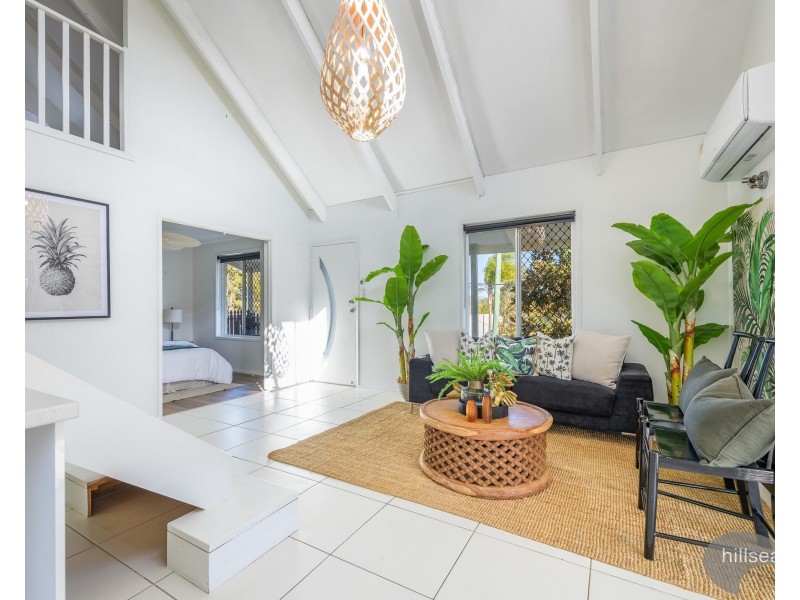 2/11 Beitz Avenue, Labrador QLD 4215