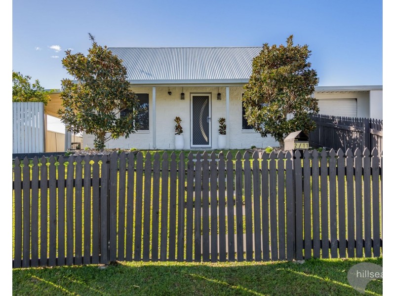 2/11 Beitz Avenue, Labrador QLD 4215