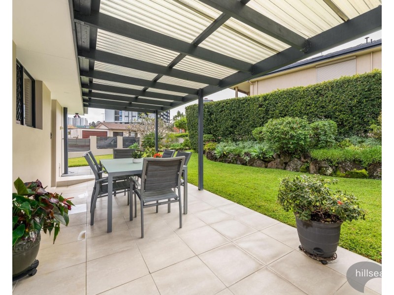 4 Gardiners Place, Southport QLD 4215