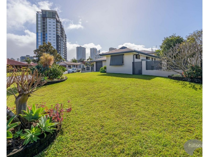 4 Gardiners Place, Southport QLD 4215