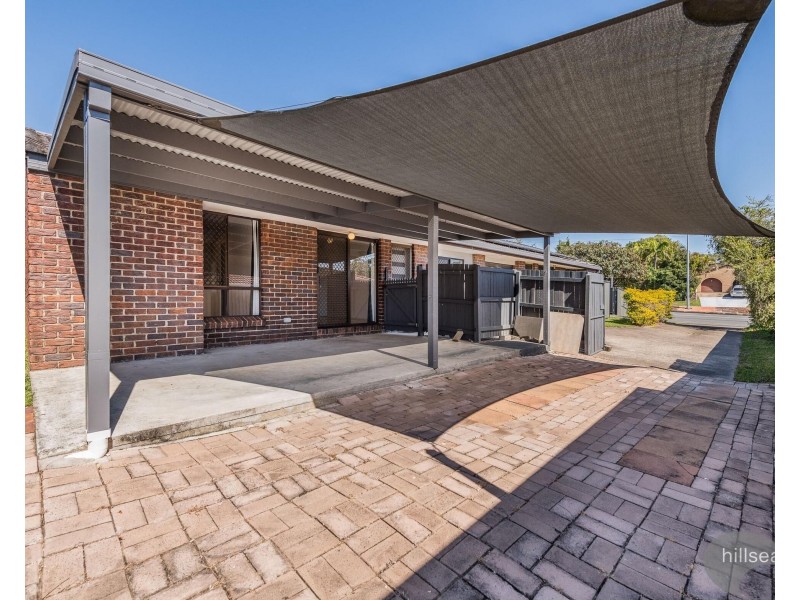 2/191 Olsen Avenue, Labrador QLD 4215