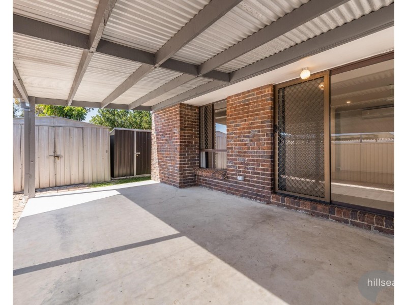 2/191 Olsen Avenue, Labrador QLD 4215
