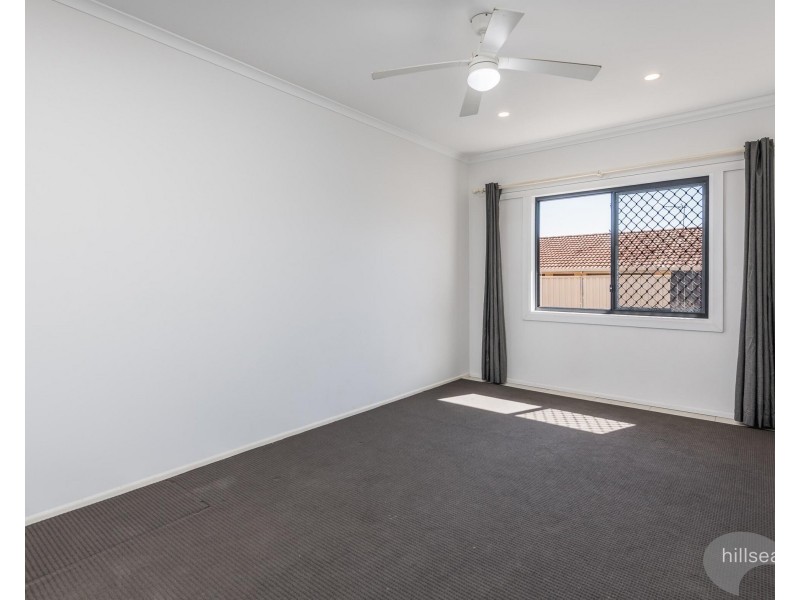 2/191 Olsen Avenue, Labrador QLD 4215