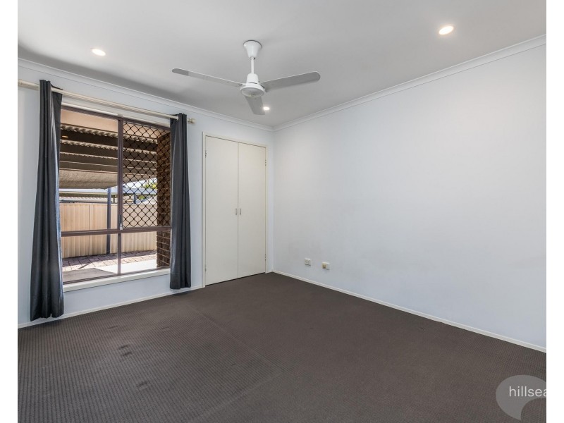 2/191 Olsen Avenue, Labrador QLD 4215