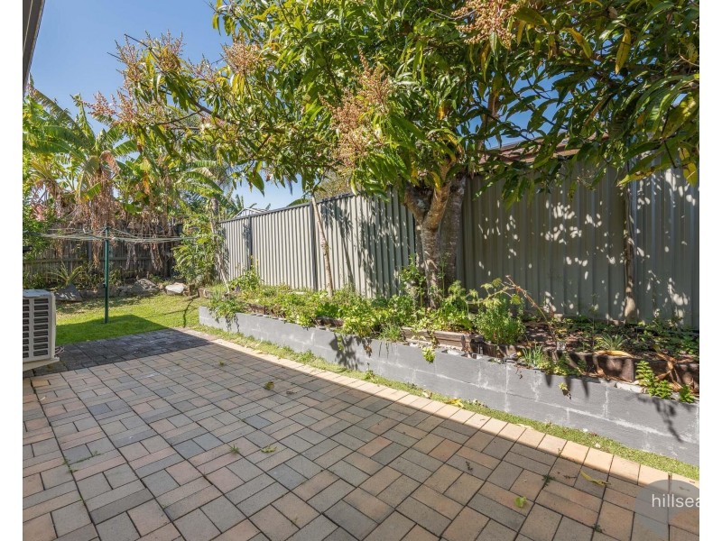 2/191 Olsen Avenue, Labrador QLD 4215