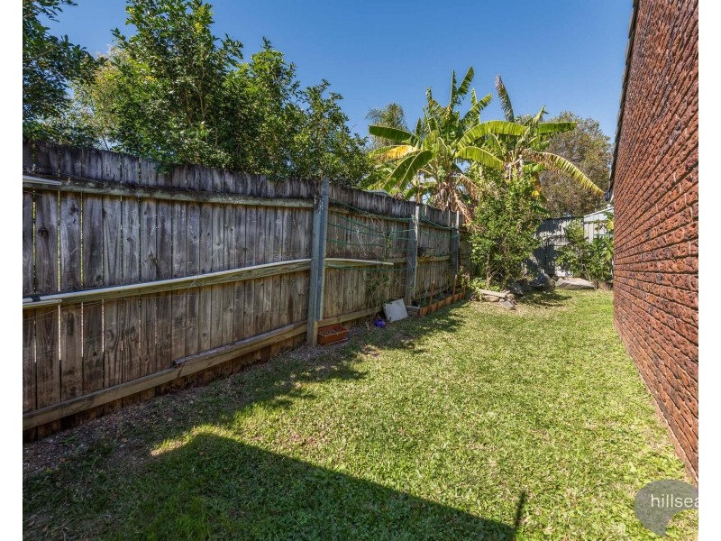 2/191 Olsen Avenue, Labrador QLD 4215