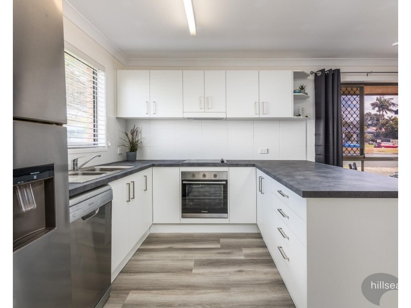 2/2 Gladys Street, Labrador QLD 4215