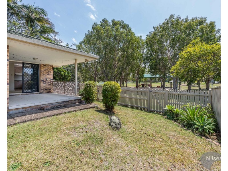 2/161 Whiting Street, Labrador QLD 4215