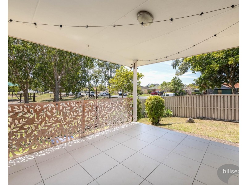 2/161 Whiting Street, Labrador QLD 4215