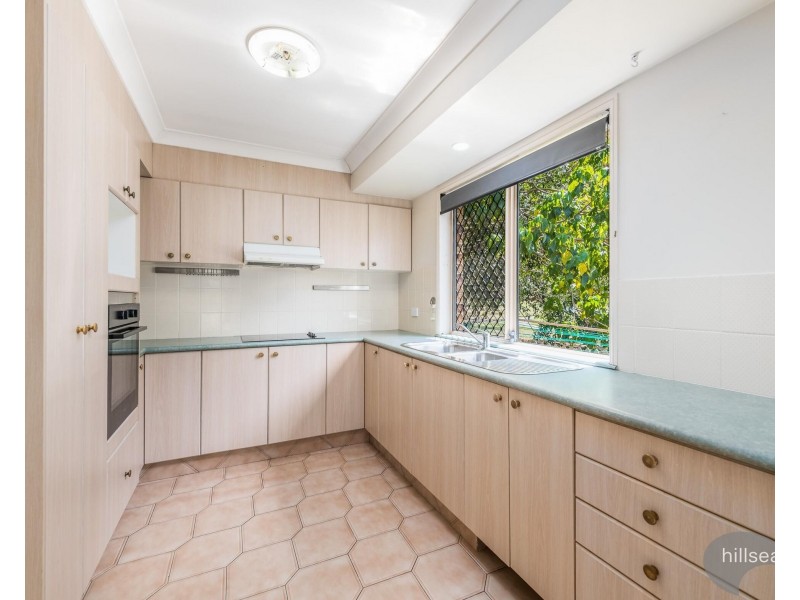 2/161 Whiting Street, Labrador QLD 4215