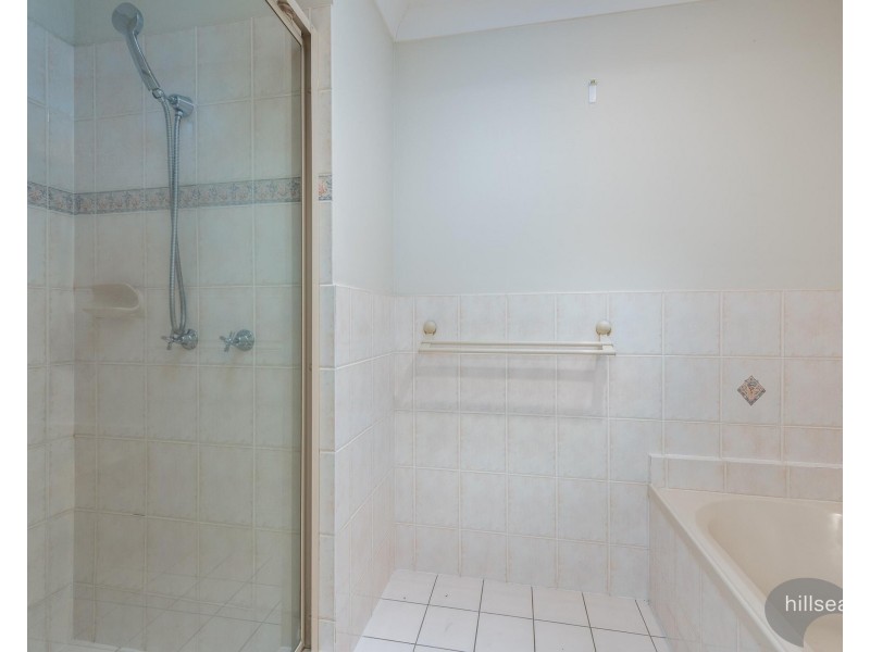 2/161 Whiting Street, Labrador QLD 4215