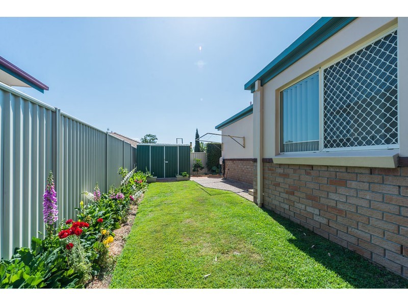 1/11 Tanias Place, Labrador QLD 4215