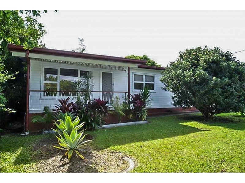 9 Horder Avenue, Labrador QLD 4215