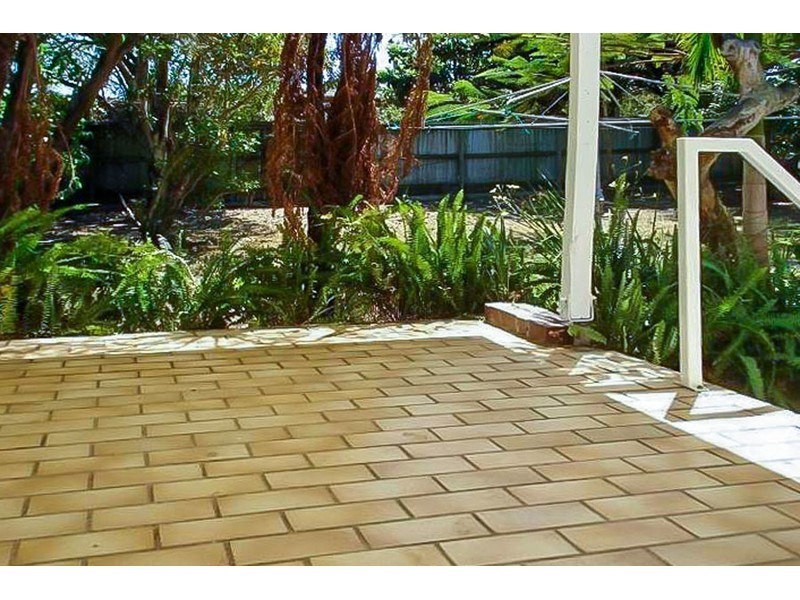 9 Horder Avenue, Labrador QLD 4215