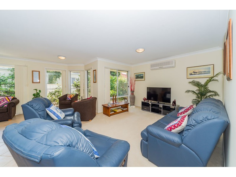 3 Jordana Street, Arundel QLD 4214