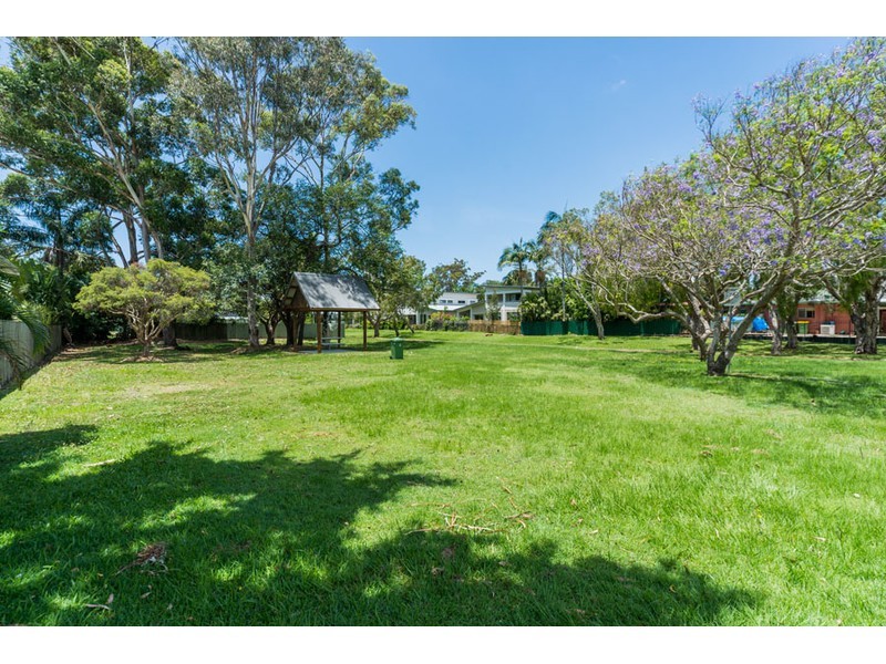 13 Harris Street, Labrador QLD 4215