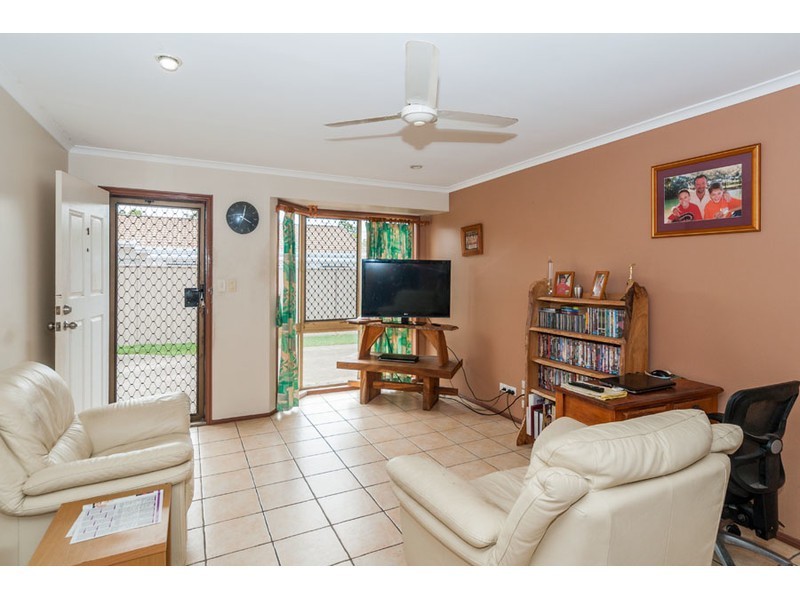 1/146 Whiting Street, Labrador QLD 4215