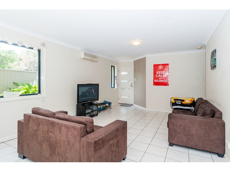 4/9 Government Road, Labrador QLD 4215