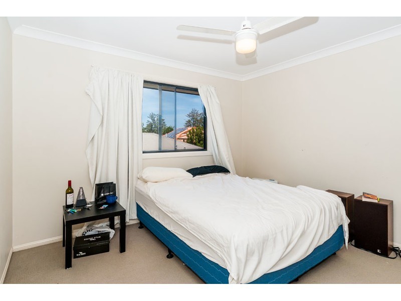 4/9 Government Road, Labrador QLD 4215
