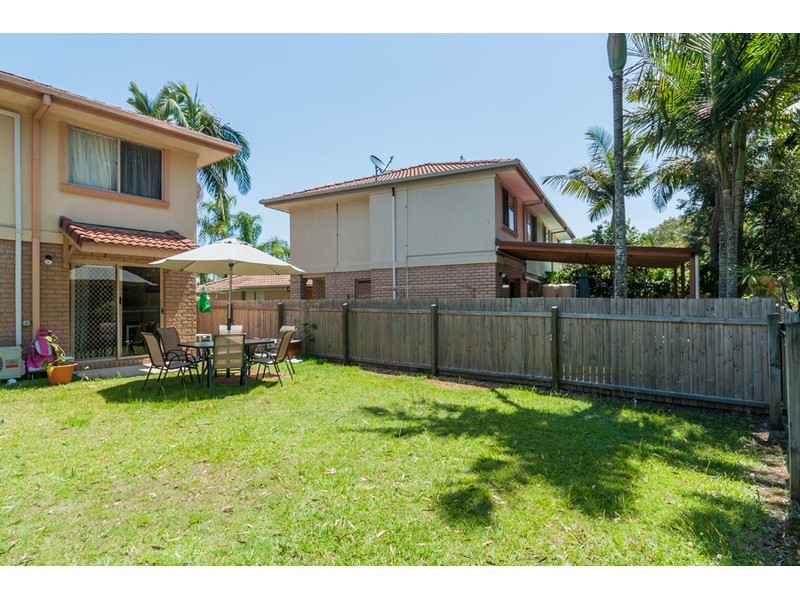 43/21 Usher Avenue, Labrador QLD 4215