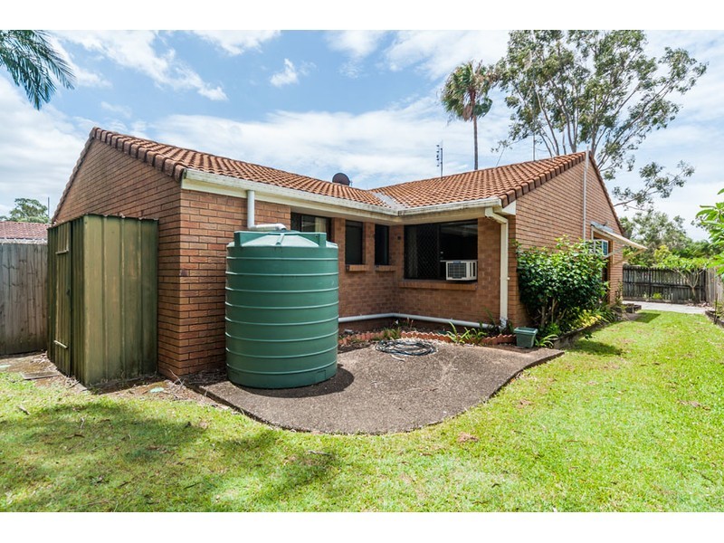 2/21 Telopea Street, Labrador QLD 4215