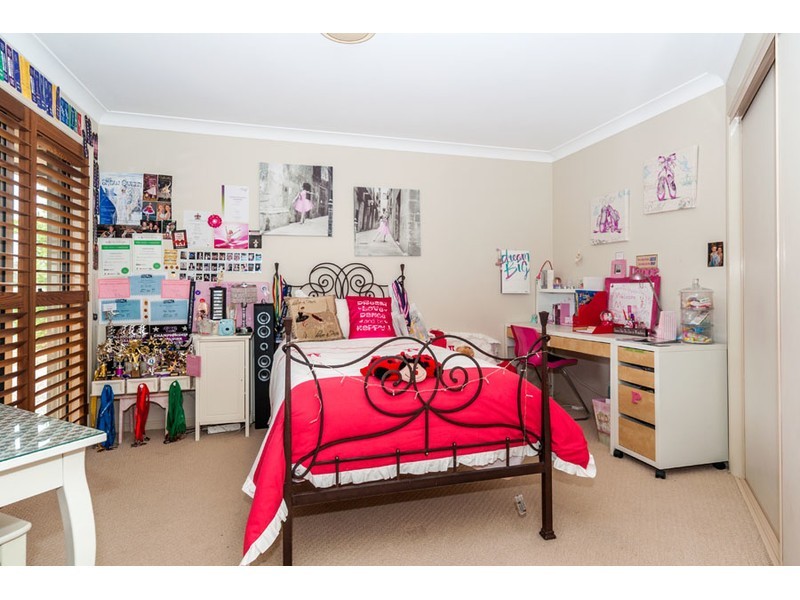 19 Petworth Court, Arundel QLD 4214