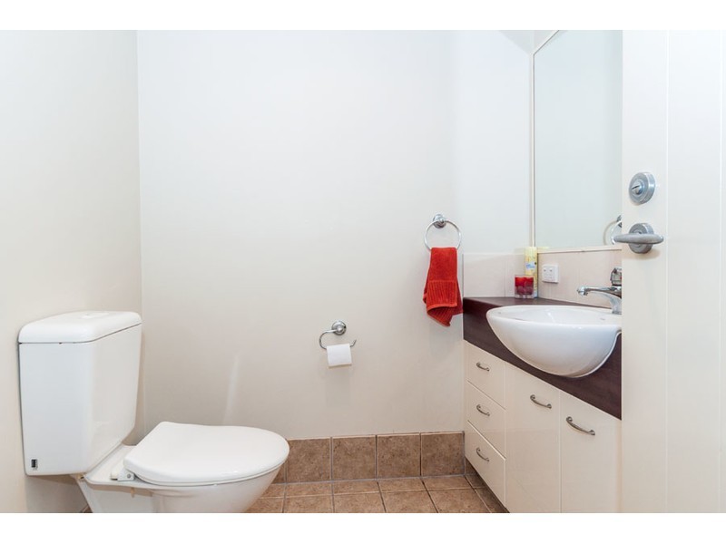 19 Petworth Court, Arundel QLD 4214